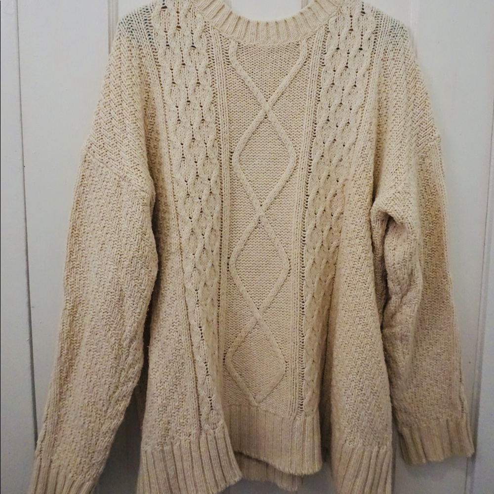 Oversize fisherman sweater